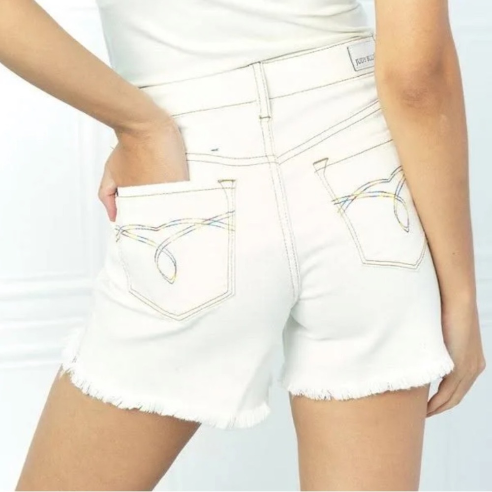 NWOT Judy Blue Angela Full Size Midrise Pocket Embroidery Shorts